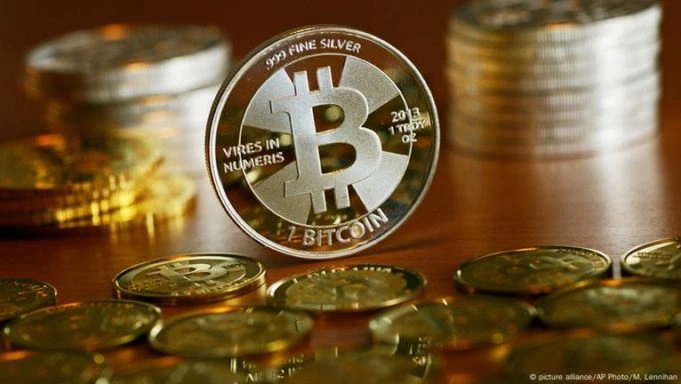 Биткоин-максималист и криптоскептик. В чем сошлись Силберт и Генслер